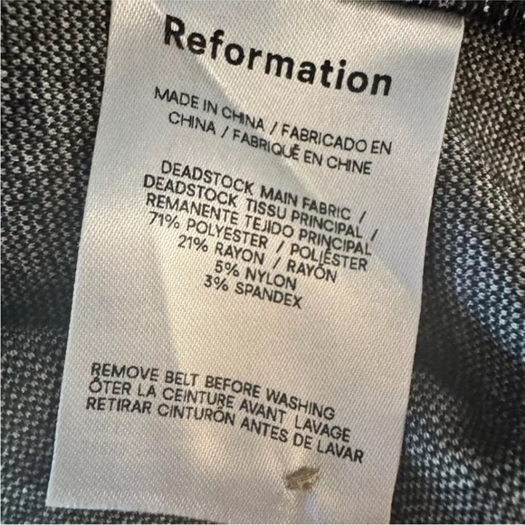 🌺SOLD🌺 Reformation Suze Knit Sleeveless Mini Dress Belt Tan Black Size Medium - Picture 8 of 9